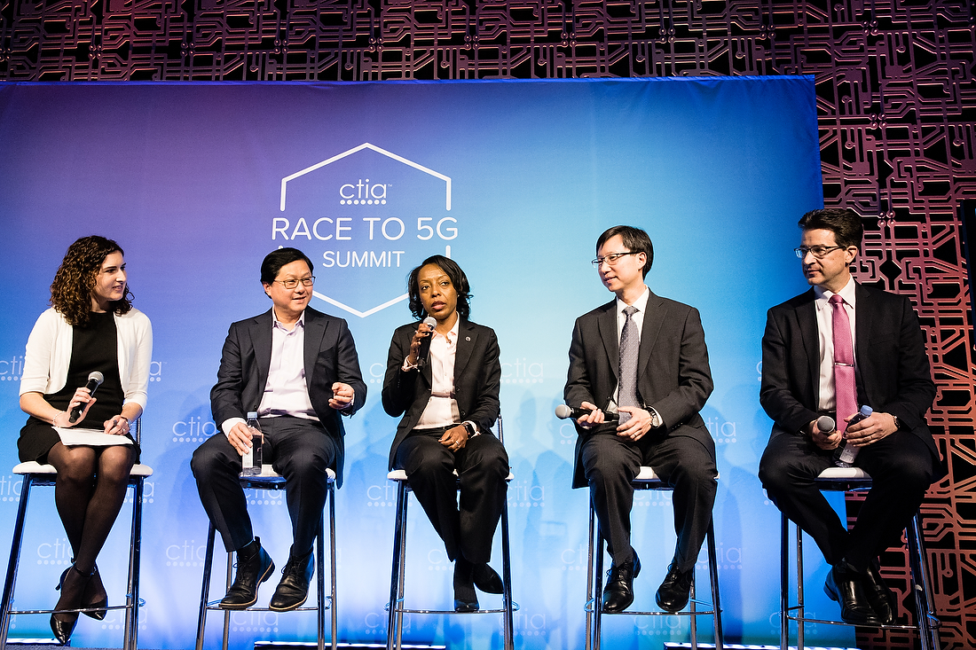 From left to right: Margaret McGill, Politico; John Saw, CTO, Sprint; Marachel Knight, SVP, AT&T; Ed Chan, SVP, Verizon; Karri Kuoppamaki, VP, T-Mobile.